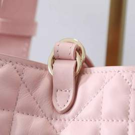 Picture of Dior Handbags _SKUfw242322233fw
